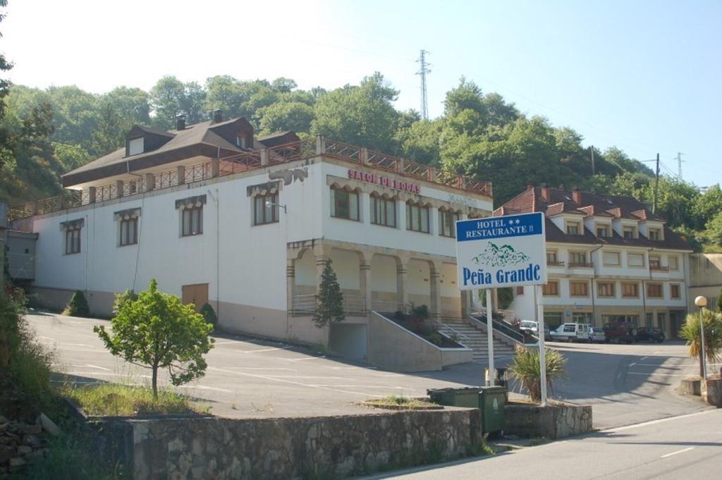 Hotel Penagrande Cangas De Narcea Exterior photo