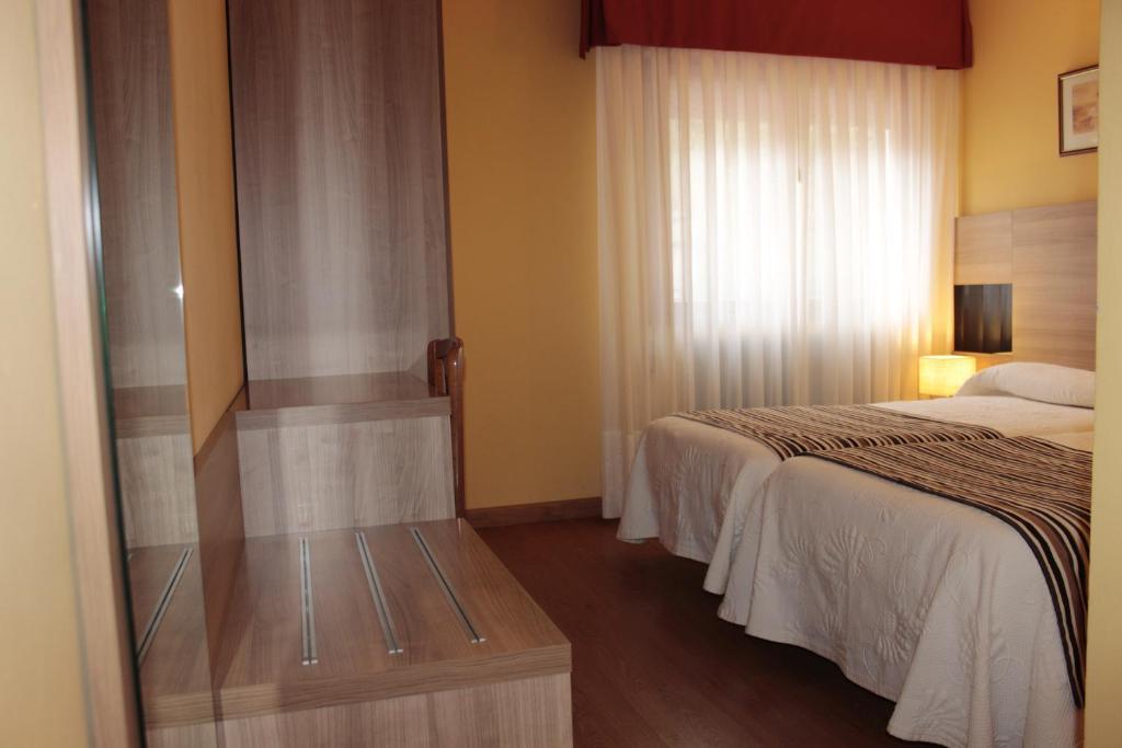 Hotel Penagrande Cangas De Narcea Room photo