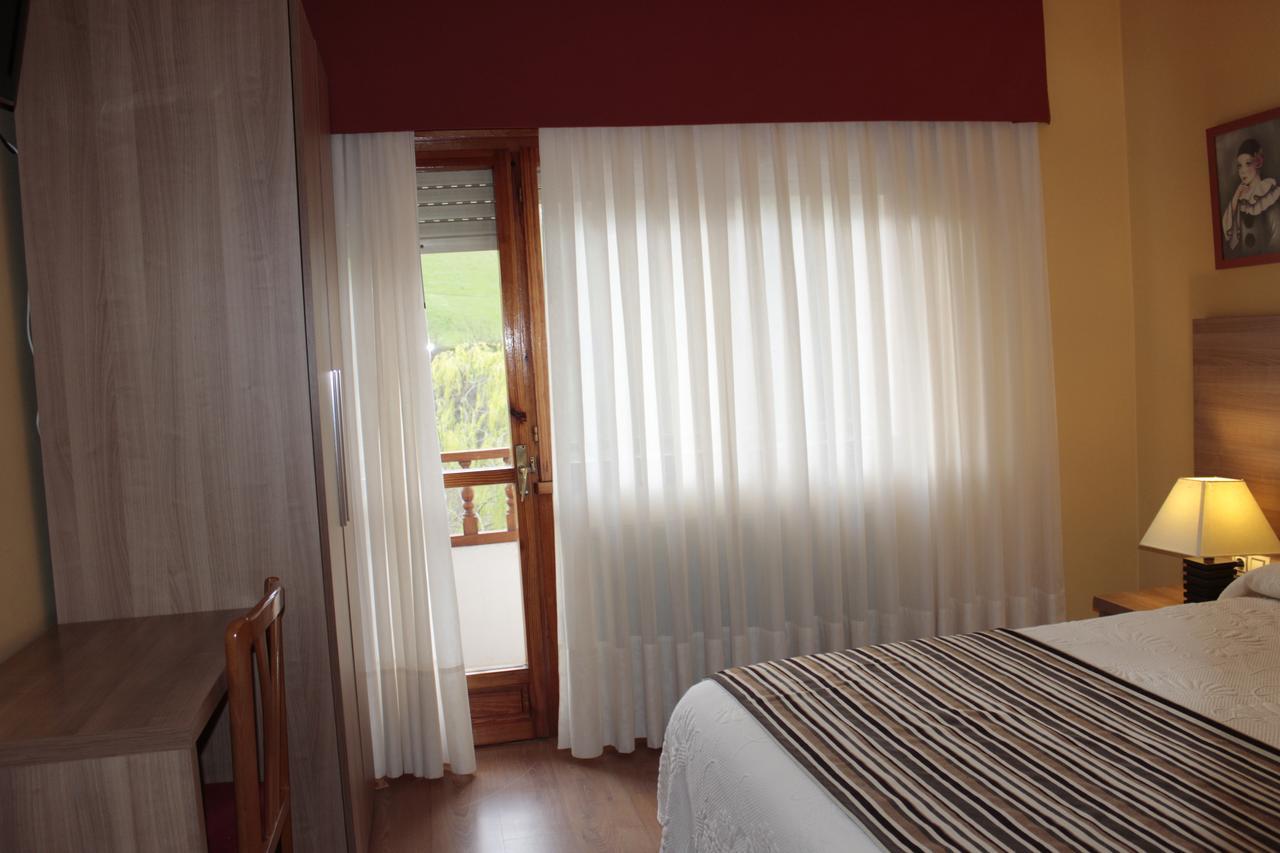 Hotel Penagrande Cangas De Narcea Exterior photo